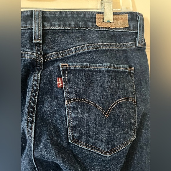 Levi’s Vintage Darker Washed Cropped Women's Jeans Size 6/28 - Picture 4 of 14